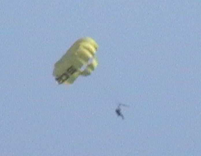blurredparasail