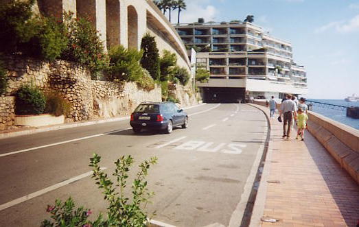 grandprix_tunnel2